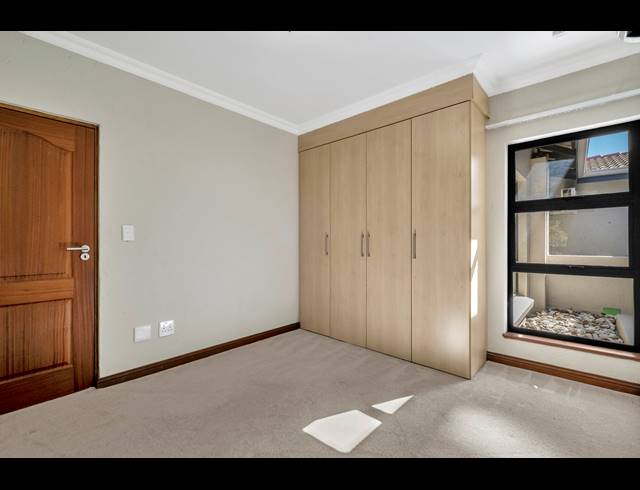 4 BEDROOM HOUSE FOR SALE IN HYDE PARK